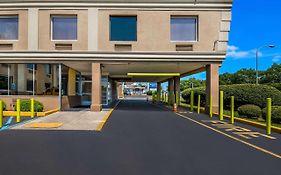 Days Inn on Roosevelt Boulevard